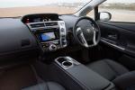 Toyota Prius + 2015 года (UK)